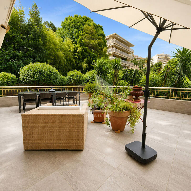 Appartement à LE CANNET