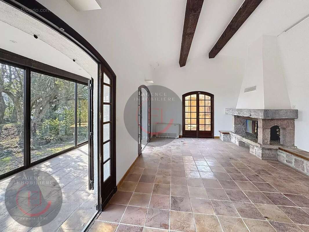 Maison à LES ADRETS-DE-L&#039;ESTEREL