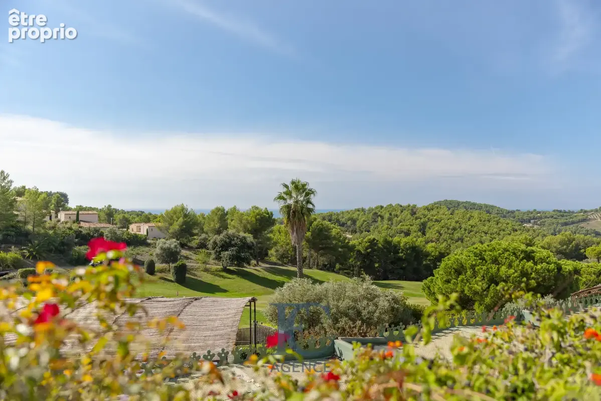 Appartement T2 de 50 m2 avec vue mer au Golf de Frégate - photo 8