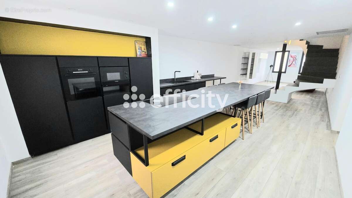 Maison à COLOMBIERS