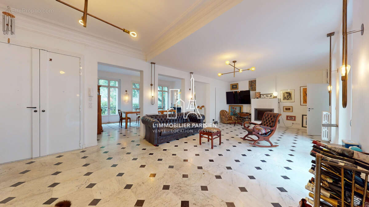 Appartement à PARIS-18E