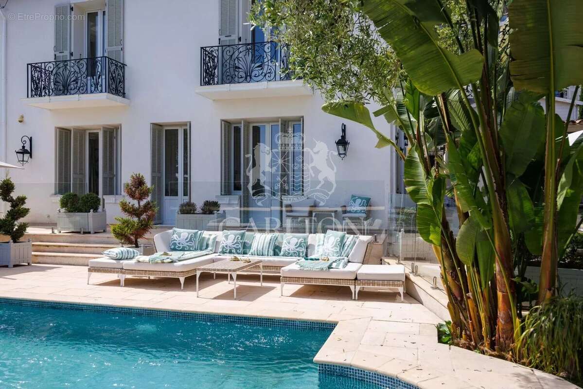 Maison à EZE
