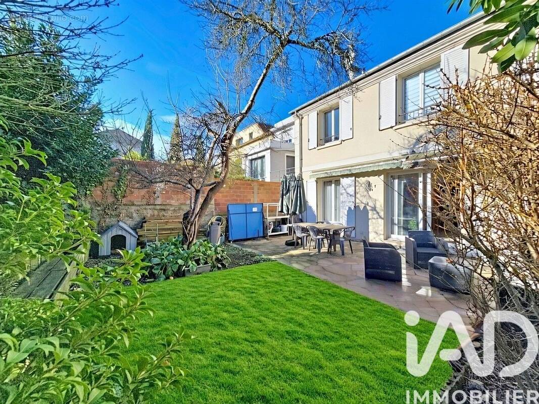 Photo 1 - Maison à SURESNES