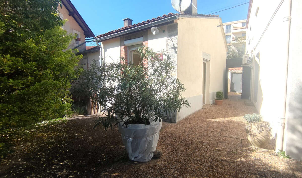 Maison à CAHORS