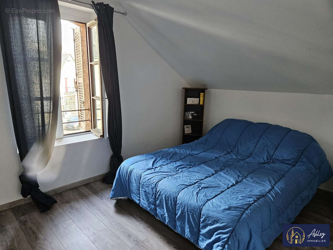 Maison à YDES