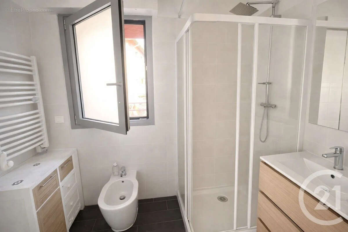 Appartement à ROQUEBRUNE-CAP-MARTIN