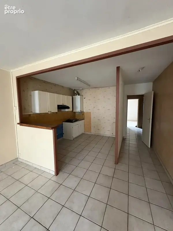 A VENDRE ! - VIERZON HYPERCENTRE   Appartement T2 de 61,90 m2 dans résidence sécurisée - photo 3