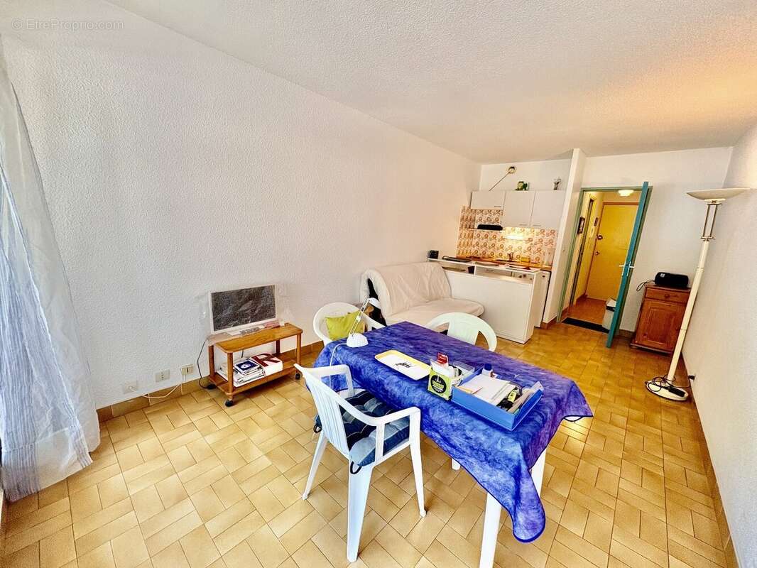 LE CAP D'AGDE - PORT - Studio dans résidence avec piscine, vue Port - photo 5