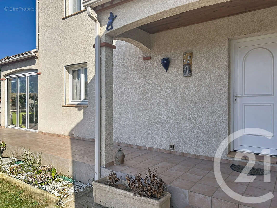 Maison 108 m² à Saint-Cyprien  - photo 18