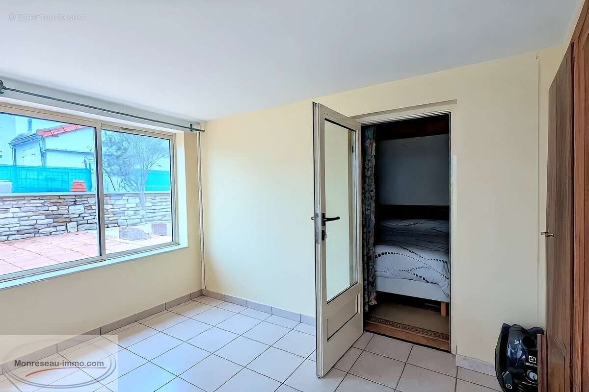 Maison à CHATENOY-LE-ROYAL