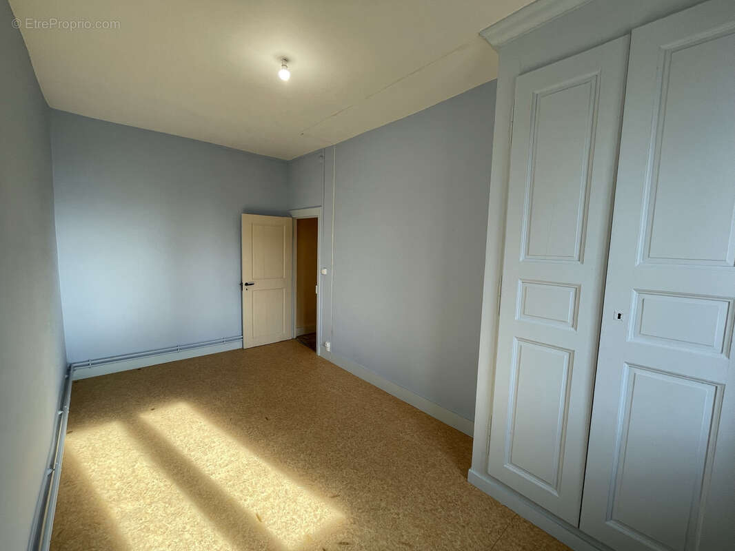 Maison à CHAMPAGNE-EN-VALROMEY