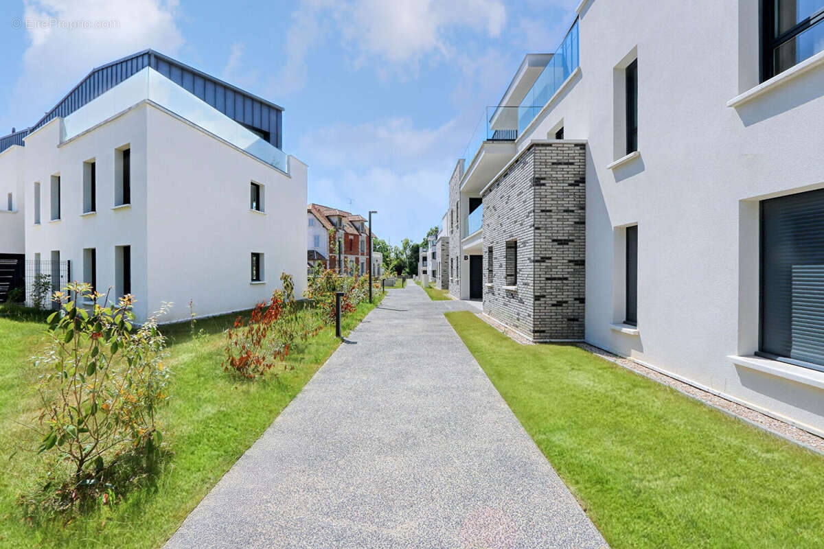 Appartement à DAMMARIE-LES-LYS