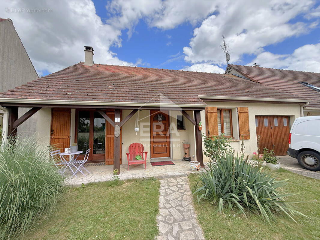 Maison à MORMANT