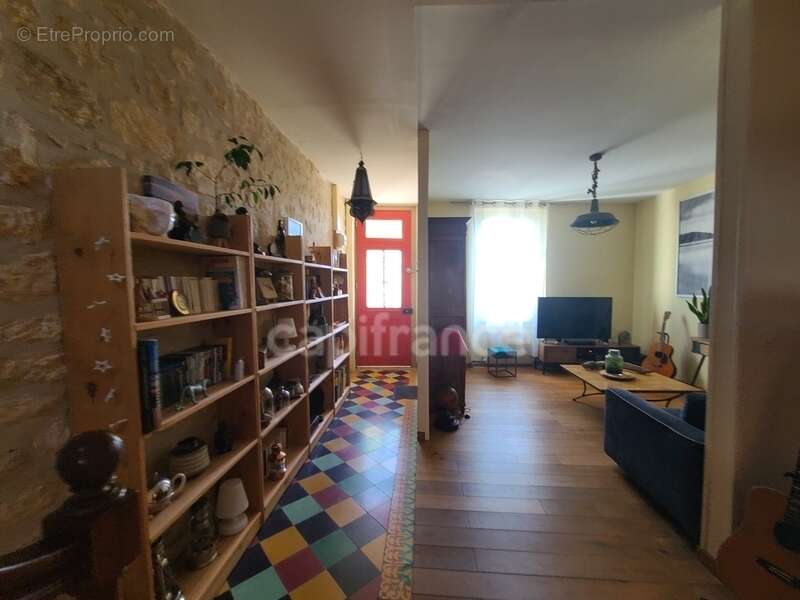 Maison à vendre sur Saintes - photo 2