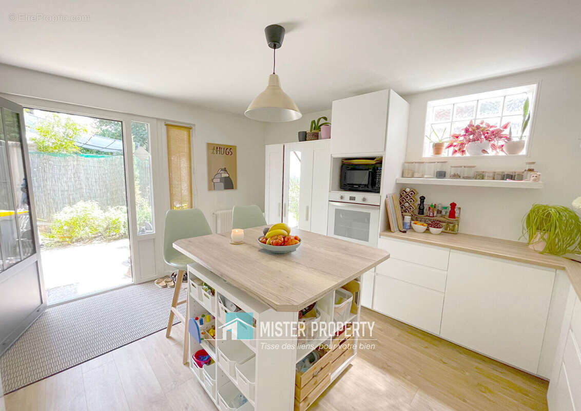 Maison à SARTROUVILLE