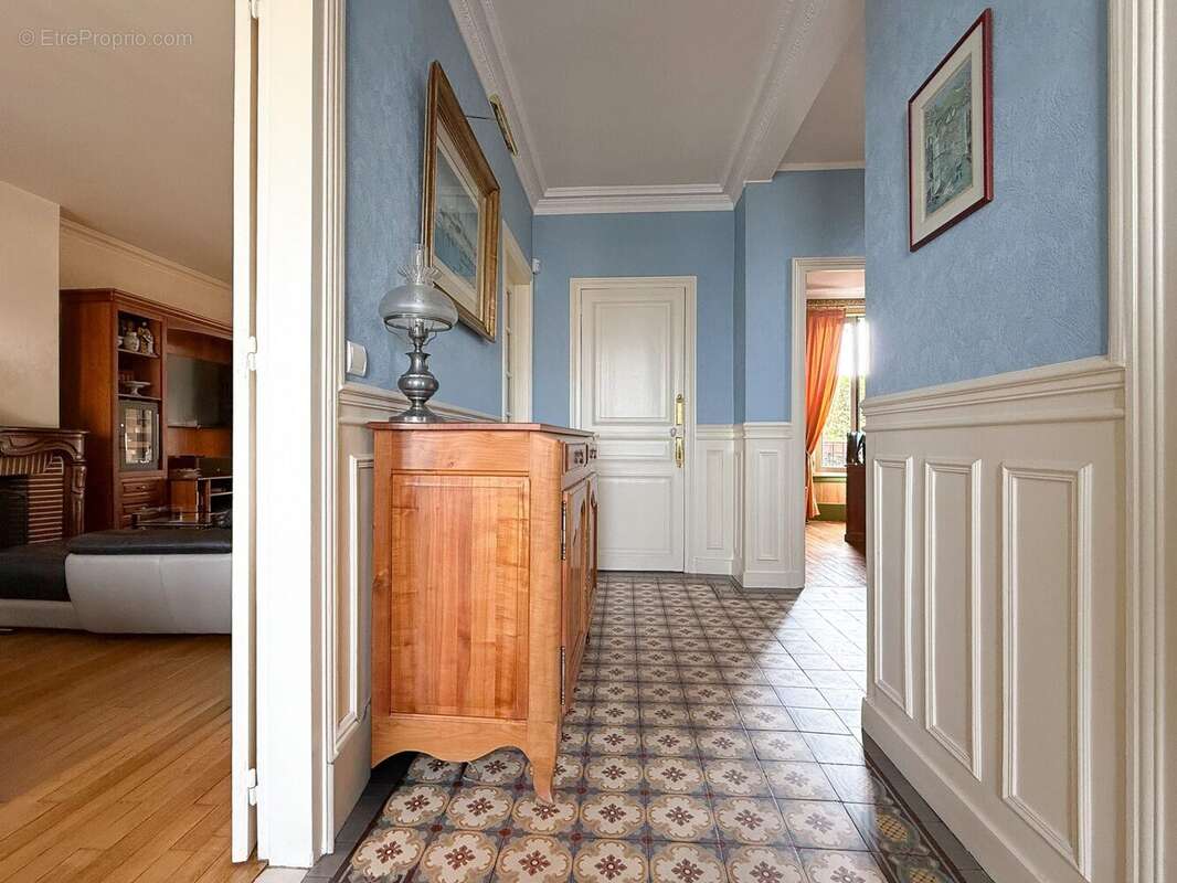 Maison à VIRY-CHATILLON