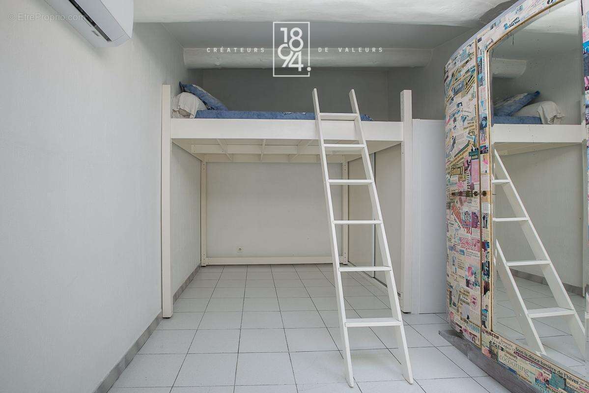 Appartement à MARSEILLE-7E