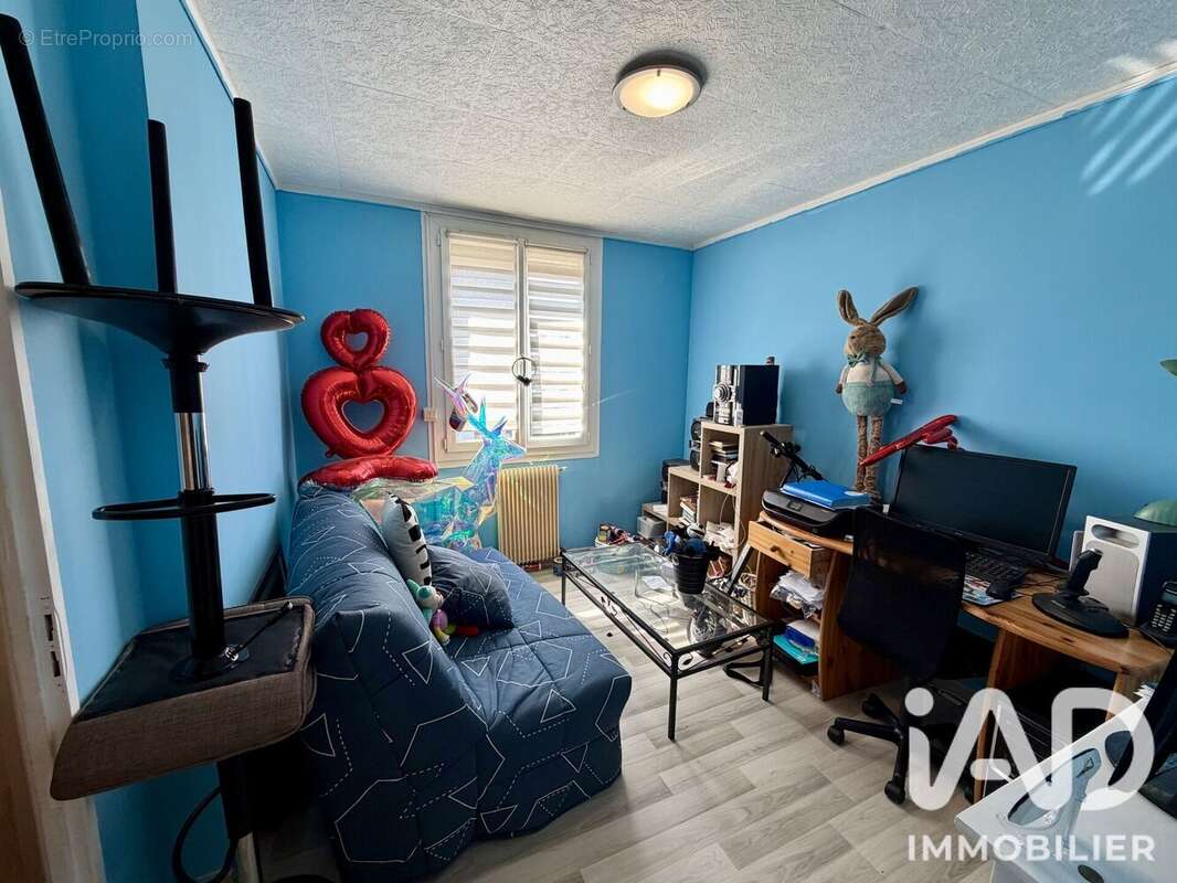 Photo 8
