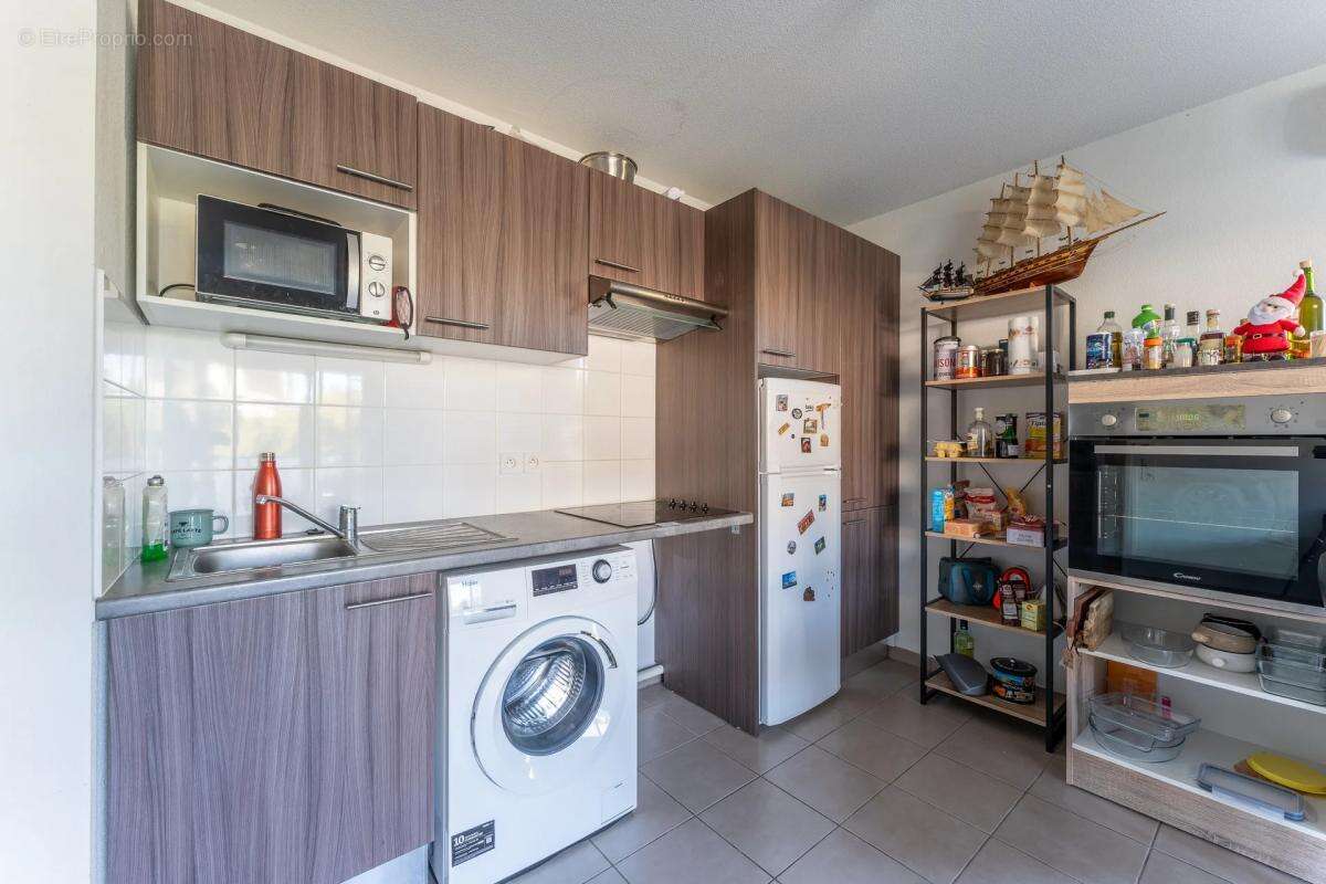 Appartement à PAREMPUYRE