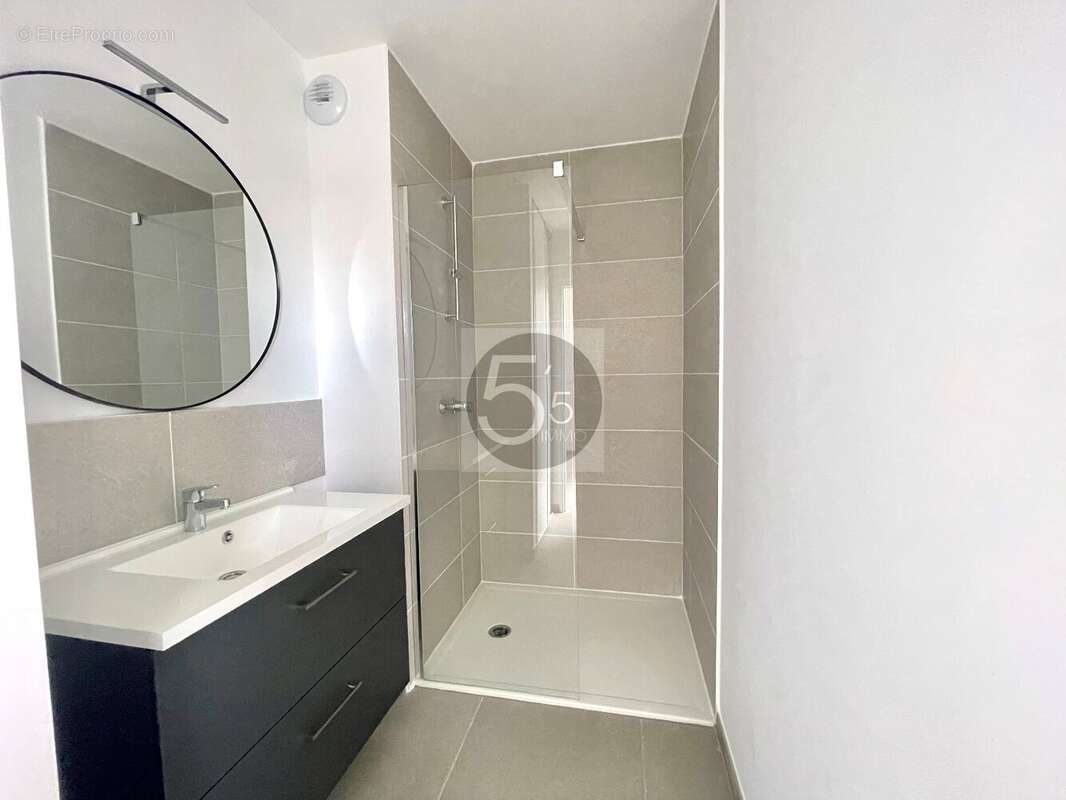 Appartement à LATTES