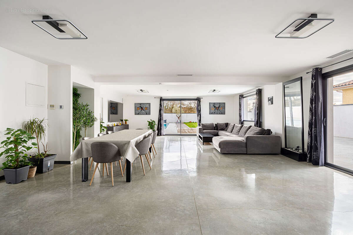 Maison à SAINT-PRIEST