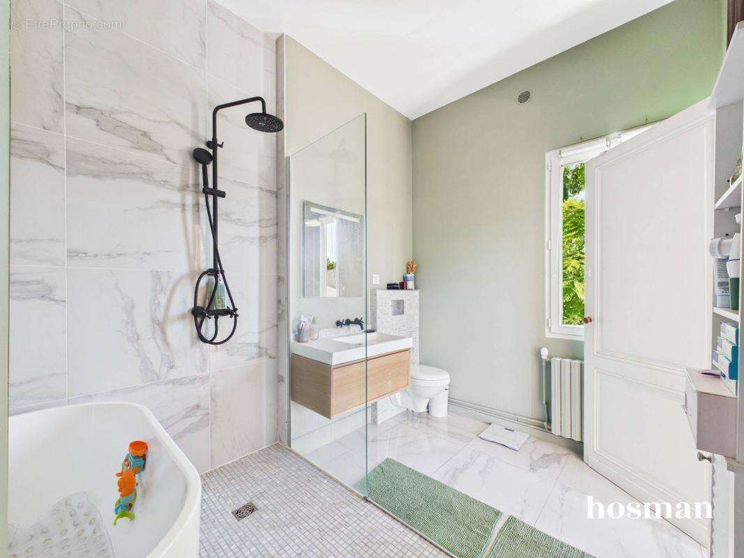 Magnifique maison de ville 3 pièces 76 m² avec terrasse rénovée - Avenue Pasteur, Floirac - photo 12