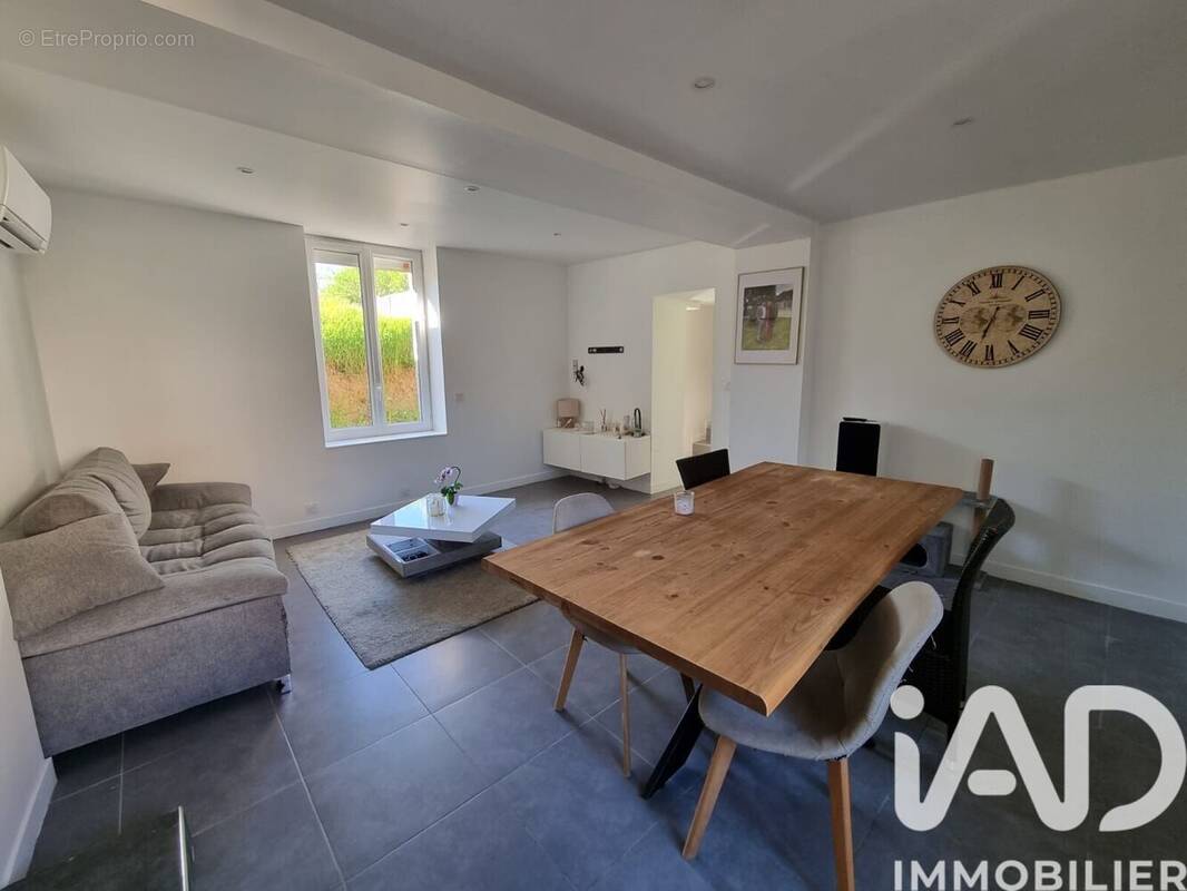 Photo 1 - Maison à CHAMPMOTTEUX