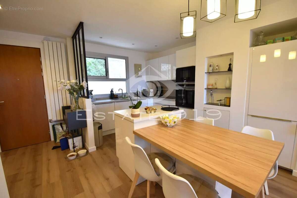 Appartement à LE CANNET