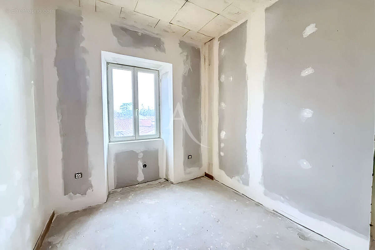 Maison à rénover - Centre de Luçon - photo 10