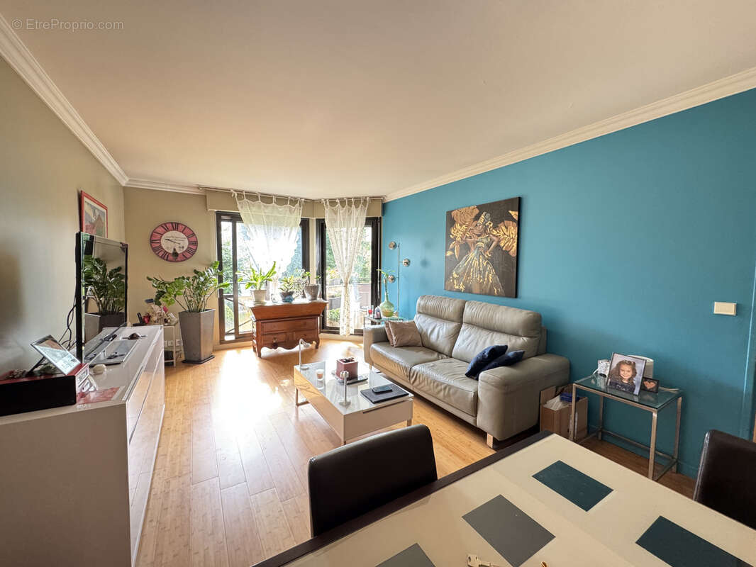 Appartement à LE PERREUX-SUR-MARNE