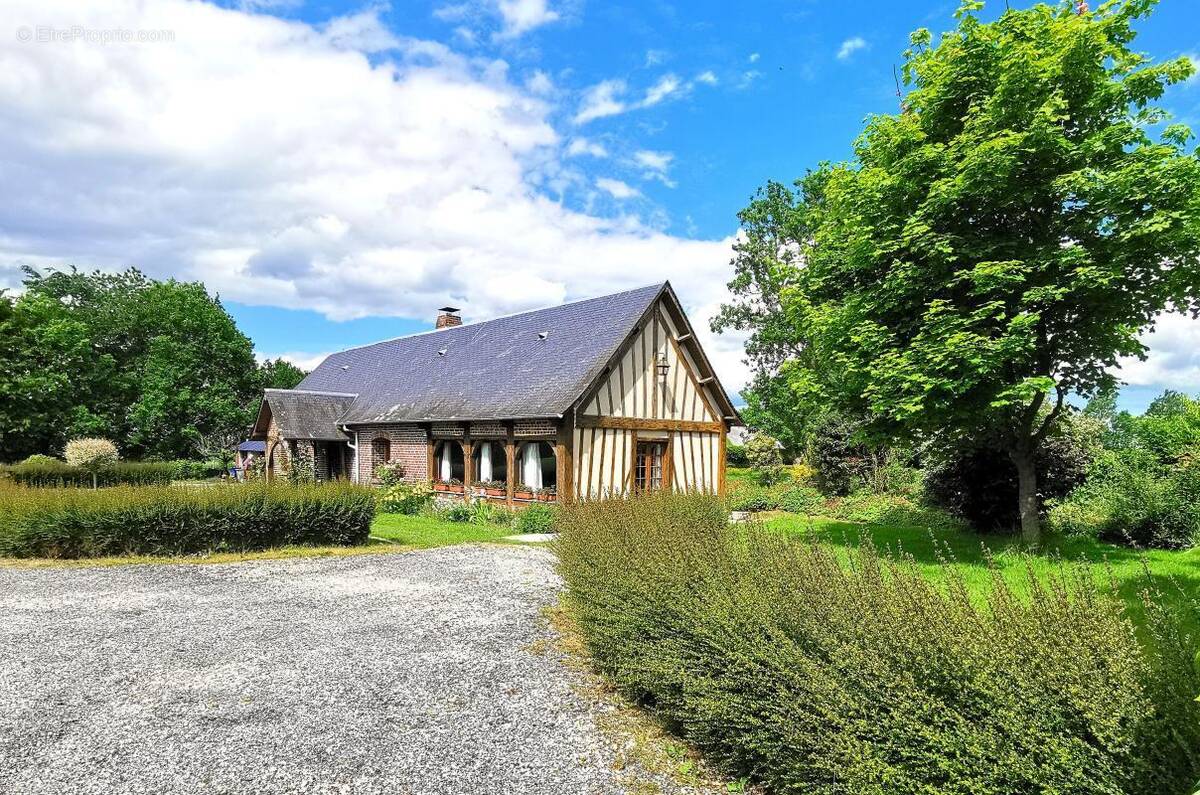 Maison à MONTREUIL-EN-CAUX