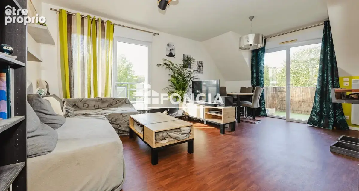 Dernier etage avec balcon - photo 1