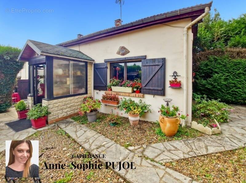 Maison à SAINTE-GENEVIEVE