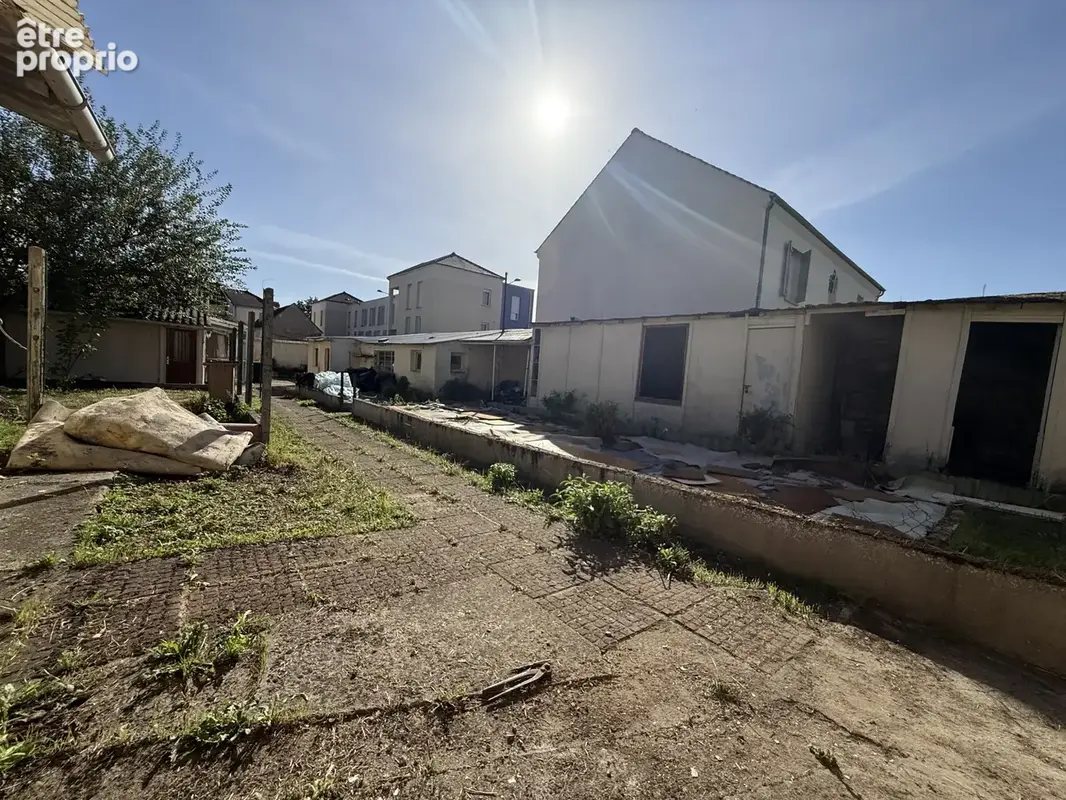 Ensemble immobilier avec maison, dépendances, garage et jardin - photo 3