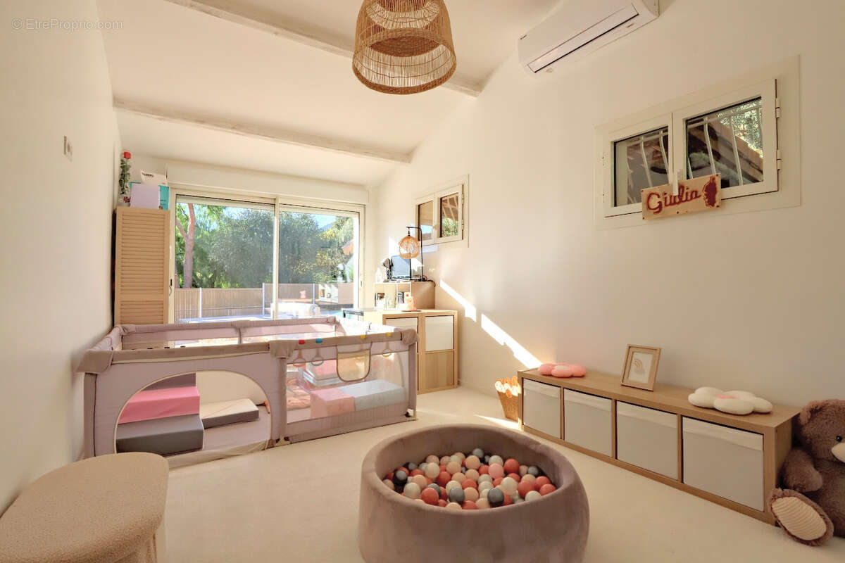 Maison à LA VALETTE-DU-VAR