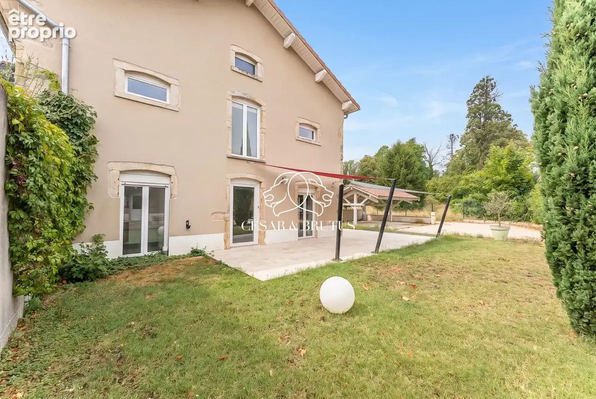 Maison 115 m² à Saint-Quentin-Fallavier  - photo 2
