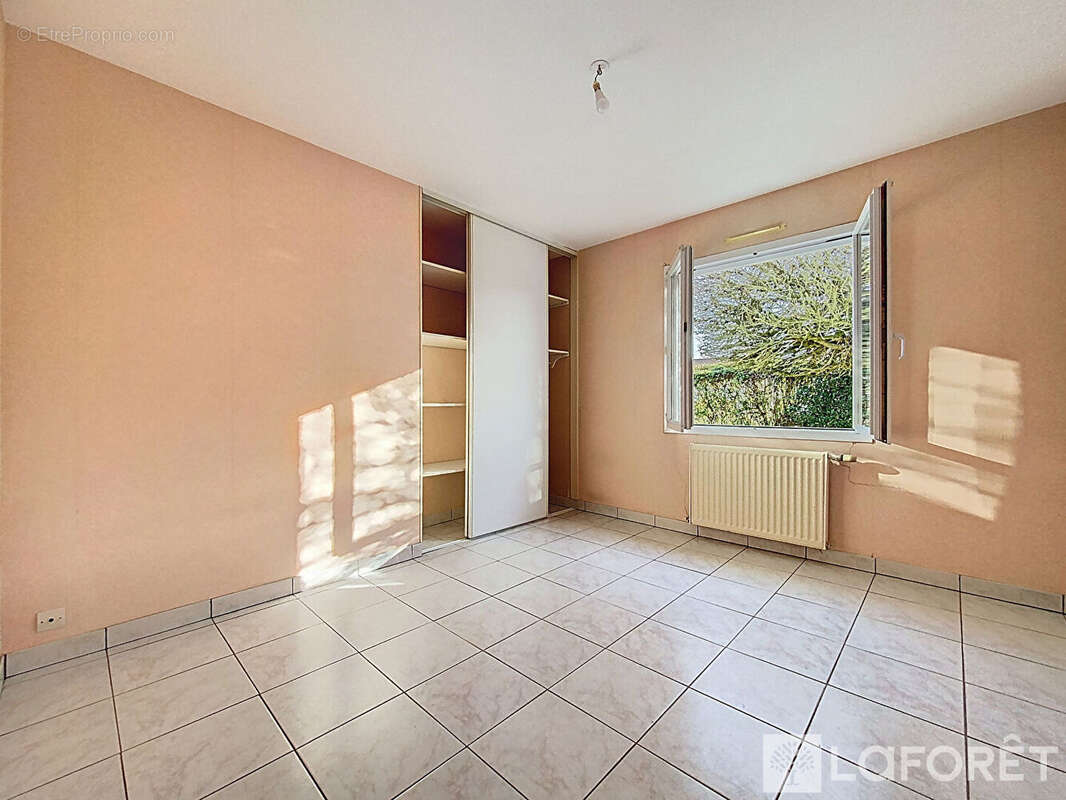 Maison à SAINT-LEGER-SOUS-CHOLET