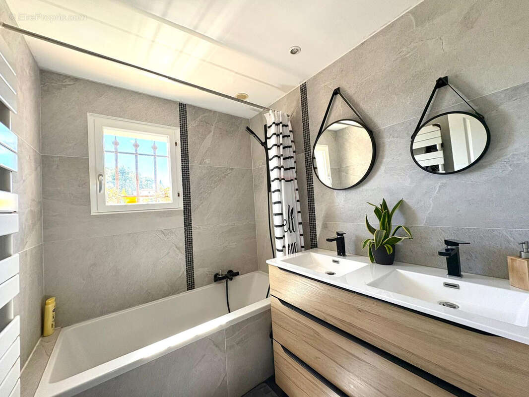 Maison à CAGNES-SUR-MER