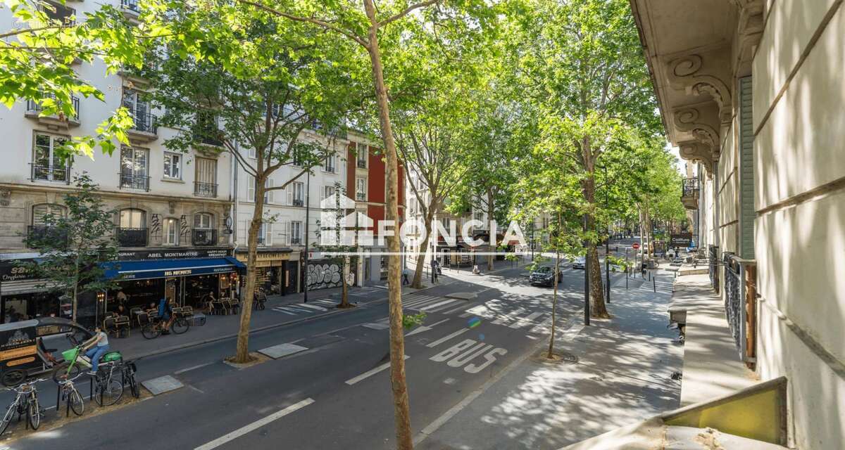 Appartement à PARIS-17E