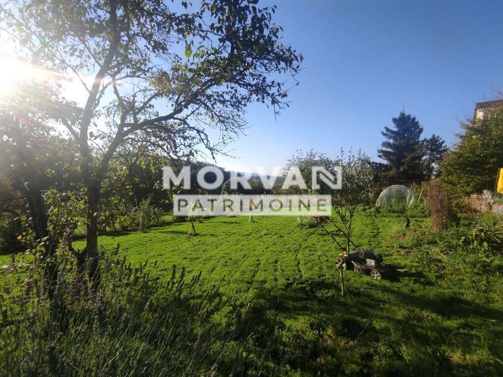 Maison à SAINT-PEREUSE