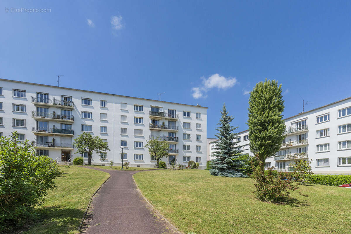 Appartement à GARCHES
