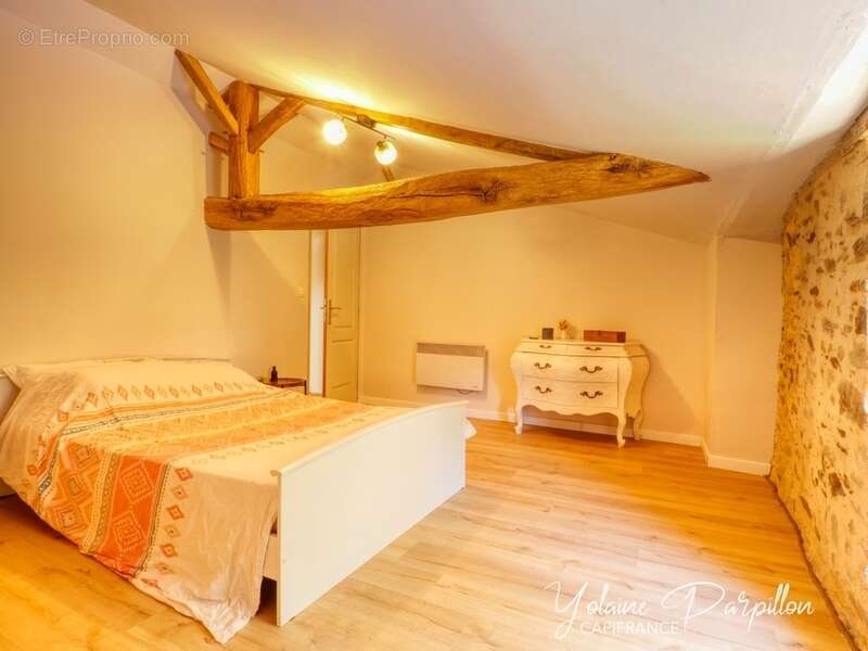 Longère avec 4 chambres et piscine - LES BROUZILS (85) - photo 15