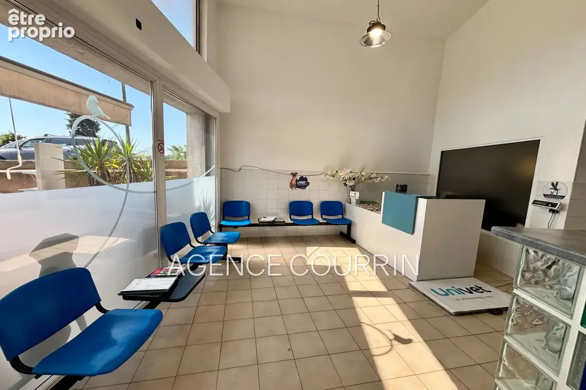 Commerce 104 m² à vendre à Grasse (06130) - photo 4
