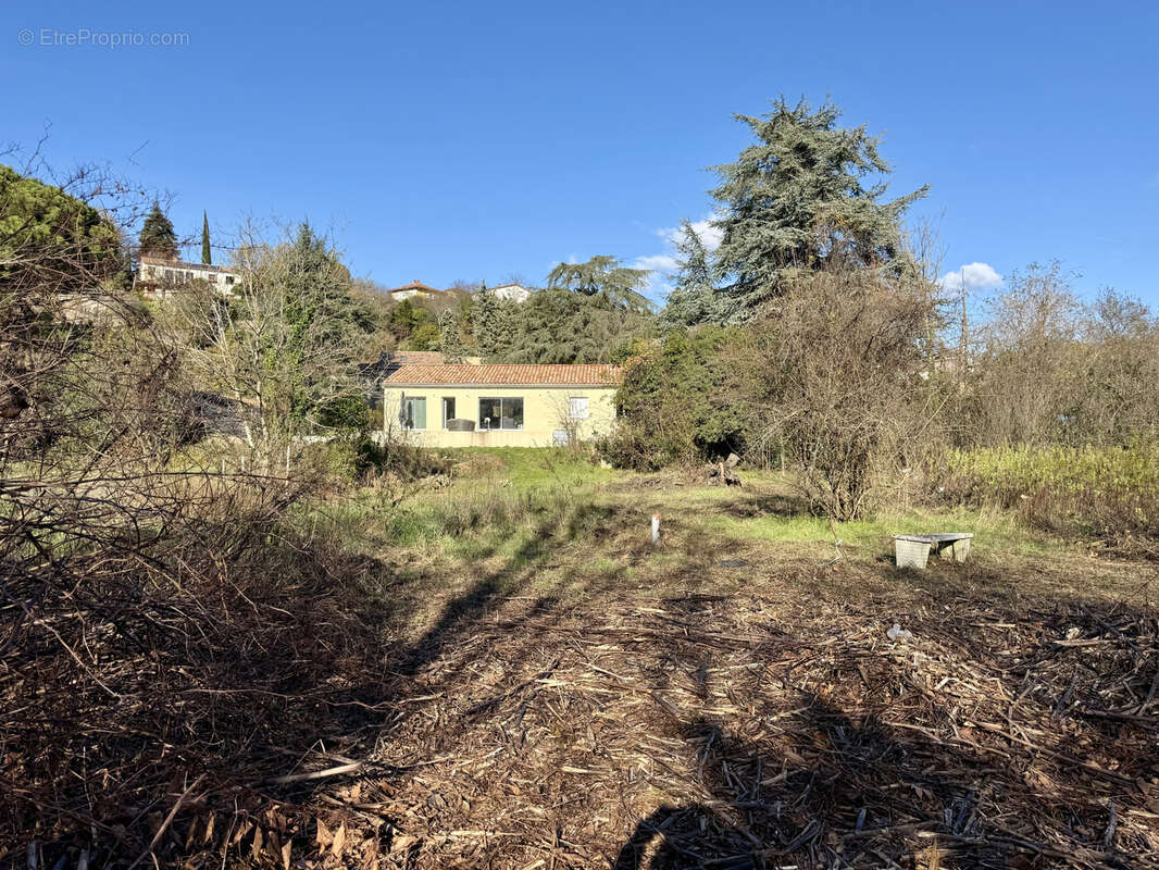 Belles parcelles centre de saint privat - photo 10