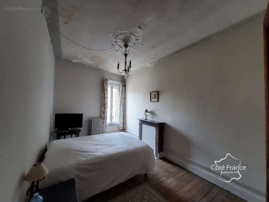 Fumay 08. maison de 168.72 m2, divisible pour faire deux log - photo 7