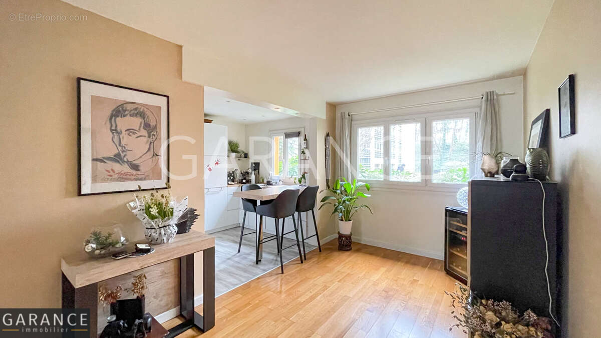 Appartement à PARIS-12E