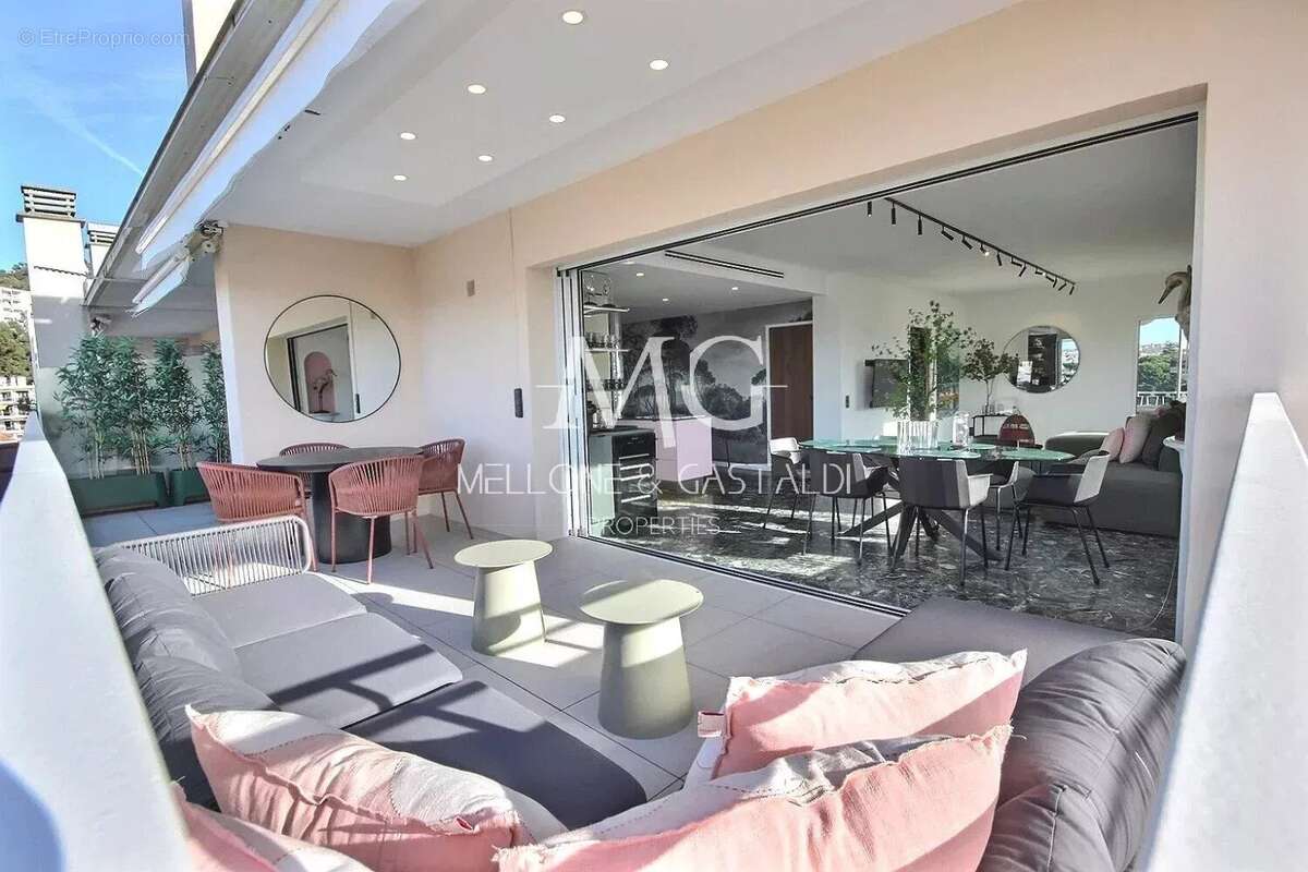 Cannes pointe croisette - 4p toit terrasse - parking - photo 2