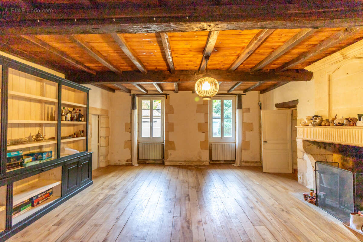 Maison à SAUJON