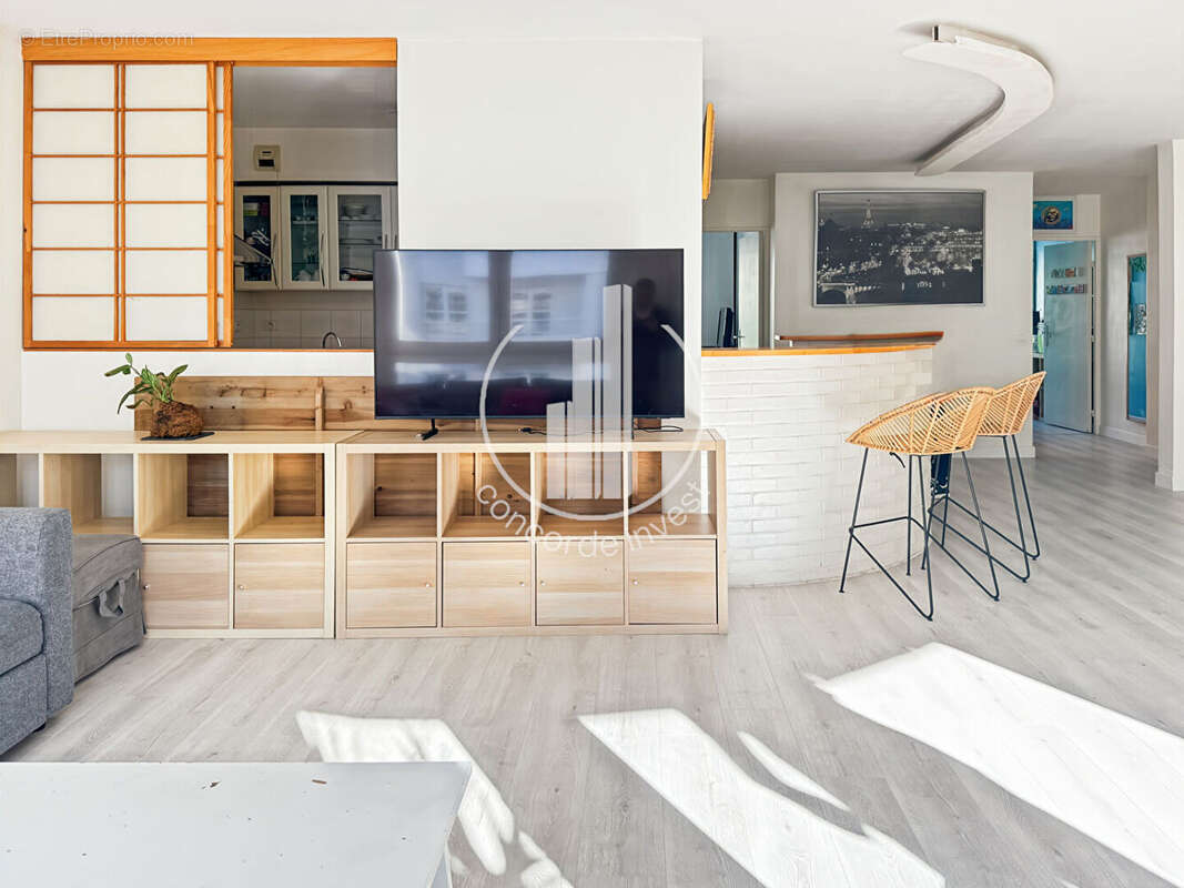 Appartement à COURBEVOIE