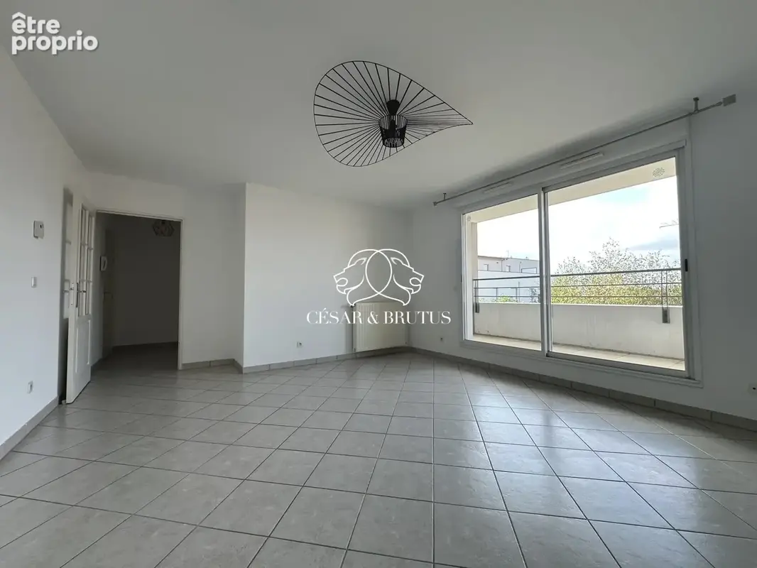 Appartement 3 pièces 57 m² à vendre à La Tour-De-Salvagny (69890) - photo 2